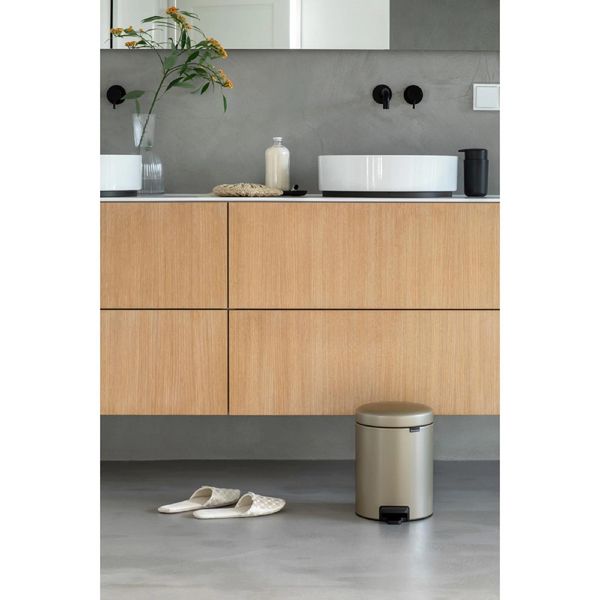 Бак для сміття з педаллю Brabantia NewIcon Pedal Bin 5 л шампань (304422) 304422 фото