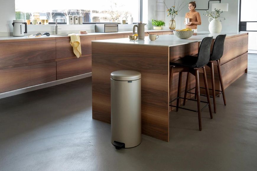 Бак для сміття з педаллю Brabantia NewIcon Pedal Bin 30 л шампань бежевий (304484) 304484 фото