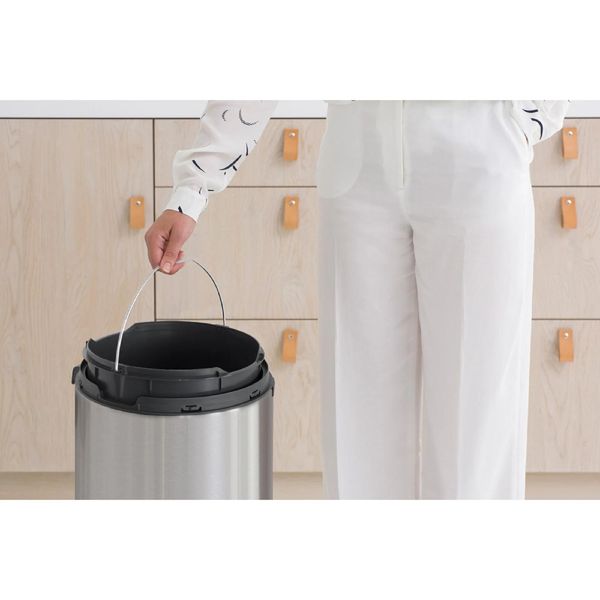 Бак для мусора Brabantia Touch Bin 30 л стальной матовый (115462) 115462 фото